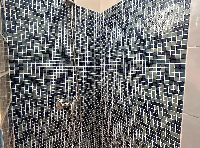 Apartment Center - Close To The ! *