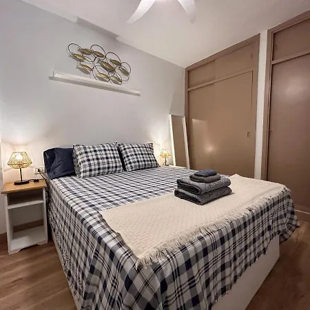 Center - Close To The ! *