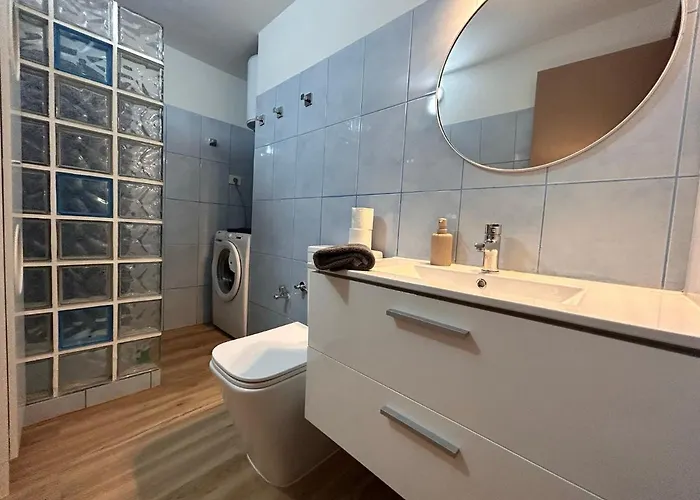 Center - Close To The ! Apartamento *